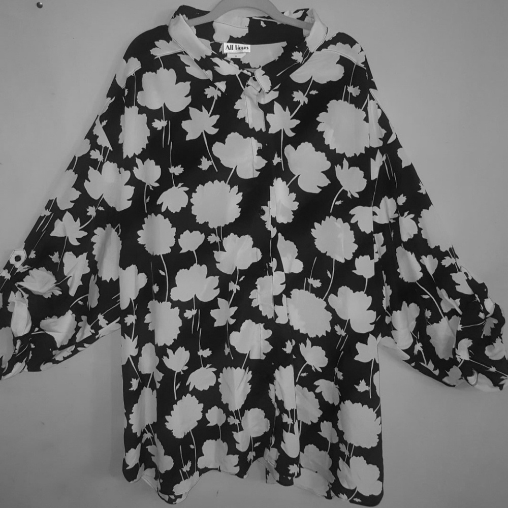 Brand New Plus Size Button Down Floral Top